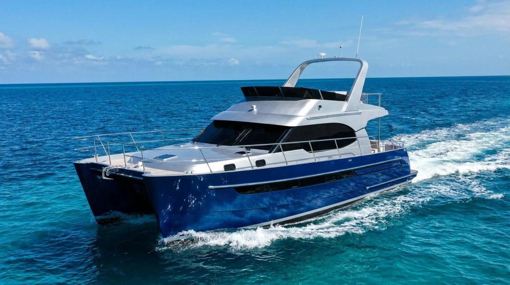 12.5m Catamaran Motor Yacht