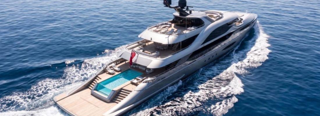 55m Super Yacht Deck
