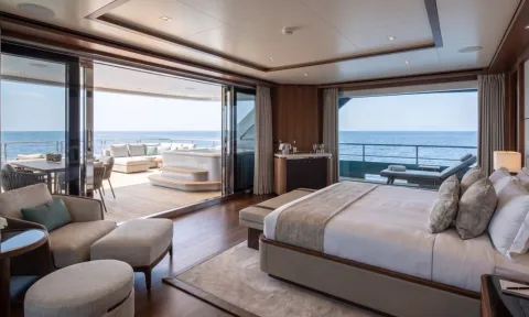 52m Shadow Yacht Penthouse Cabin